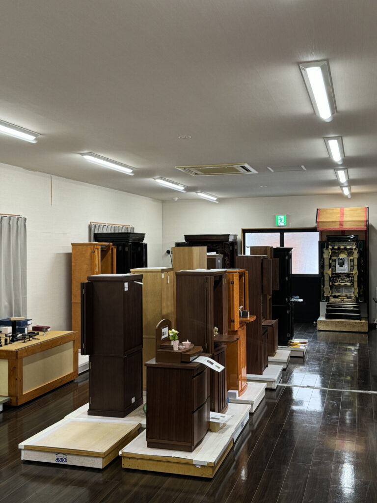 株式会社おおの 仏壇・墓石展示場